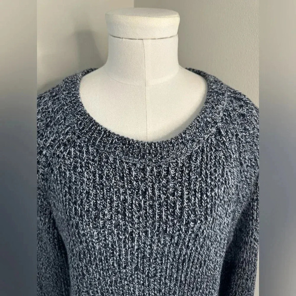 H&M Sweater - Sz Medium EUC 50% Cotton - Picture 3 of 11